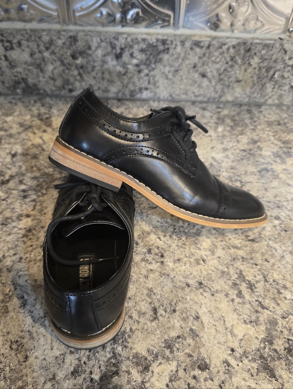 Stacy Adams Boys Dickinson Cap Toe Oxford Shoe Size 1M Holiday Church